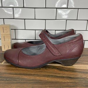 Abeo BIO System Nala Women's Size 10 Shoes Eggplant Leather Mary Jane Heels